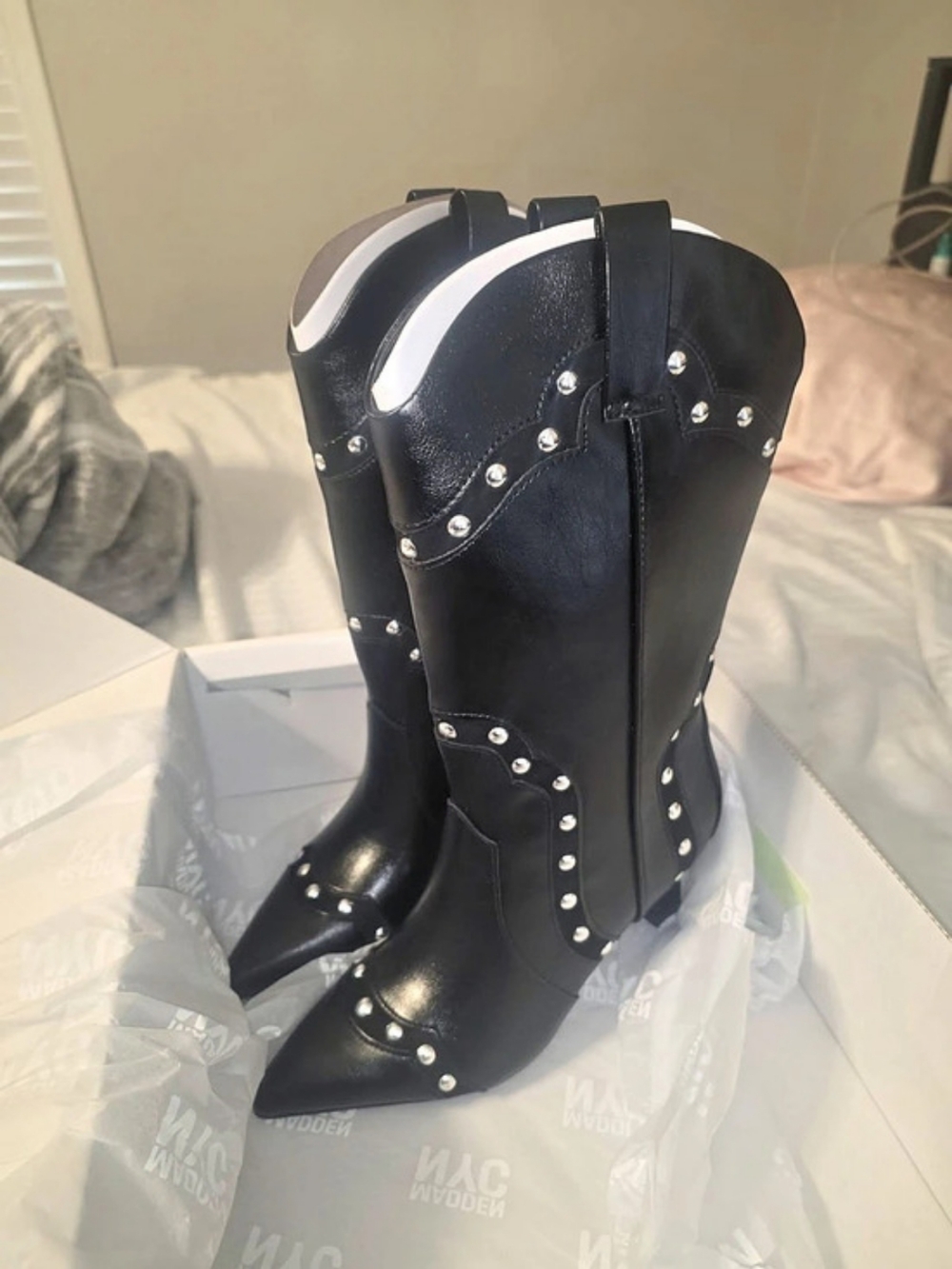 W MNYC KIT West Boot Studded Black Heeled Boots US 6